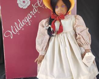KG108Hildegard Gnzel Ebony