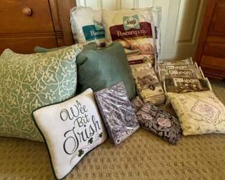 KG143Pillows And Shams