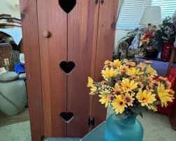 KG169Wood Curio Cabinet