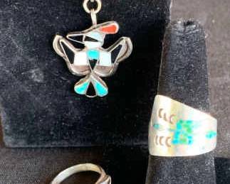 KG110VNative American Rings And Keychain