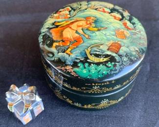 KG146VRussian Lacquer Box Swarovski Crystal Box