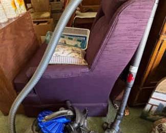 KG181Dyson DC23 Turbine head Canister Vacuum Cleaner