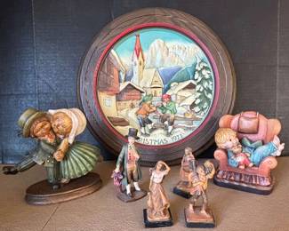 KG188Vintage Wooden Anri Carvings And Plate