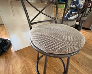 3 matching bar stools 
