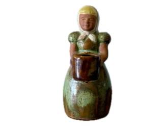 Vintage 1954 Frankoma pottery "Flower Girl"