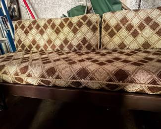 RETRO COUCH