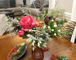 Signed Art Glass trays
Silk Floral arrangement
