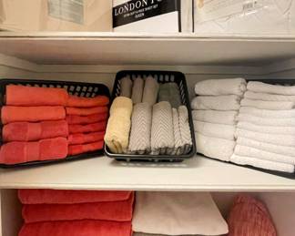 Luxurious towels and new bed sheets