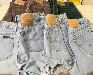 Vintage Levi 554 jeans 