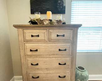 Coastal Cottage Style Tall Chest
-6 drawers 
Pre-Sale FURNITURE ONLY Appointments available prior to the Estate Sale Weekend.
Text Diane to schedule 206-858-2844 
