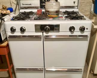 Want a retro stove $100 takes it home with you! Bring your own movers!