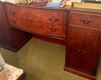 Great Buffet
cabinet $175
*****Available to be purchased and picked up before the sale****
