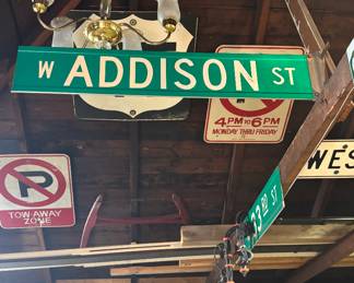 Addison st street sign