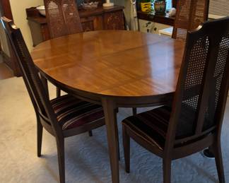 Vintage MCM Dining table w 6 chairs and 2 leaves