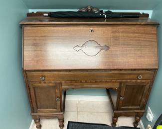 Vintage drop desk