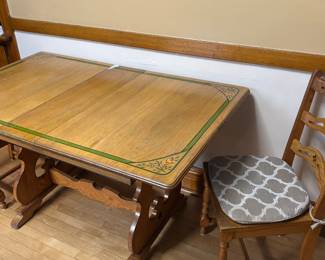 Vintage dining table and 4 chairs