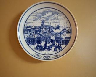 decorative blue and white wall plates