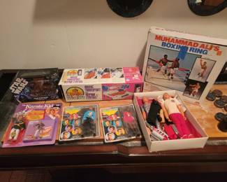 Small selection of vintage toys