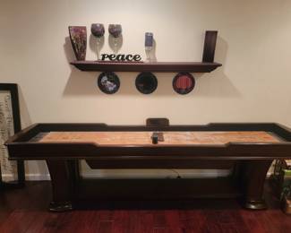 Shuffleboard table