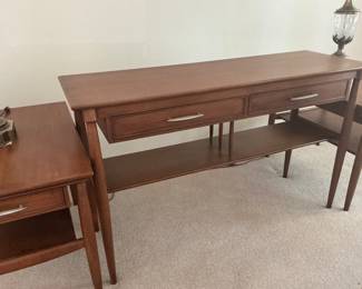 Hekman console