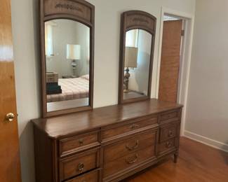 MCM dresser