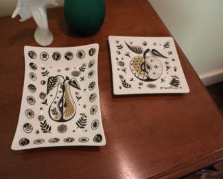 Georges Briard Apple & Pear Black Gold Mid Century Modern White Trays