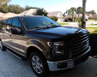 2017ford f 150 V8 XLT model
Brown with factory bed cover back up camera a/c automatic transmission good tires nice wheels.grate condition.74000 miles.