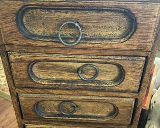 Table Top Jewelry Chest