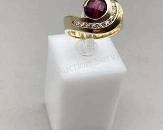 Quality gold jewelry (several more items available, see catalog for more.)