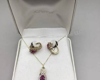 Quality gold jewelry (several more items available, see catalog for more.)