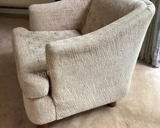 Accent chair