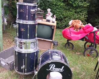 Pearl drum set five piece