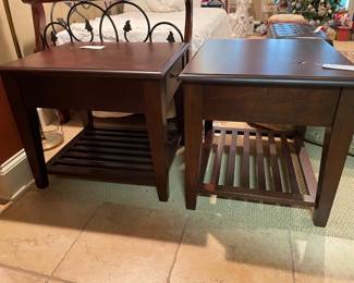 pair of modern side table with drawer
