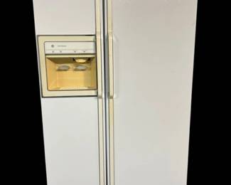 GE 23.6 Cu. Ft. NoFrost Refrigerator Freezer Model TFX24R