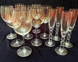 8 Large Crystal Wine Glasses And 4 Champagne Flutes