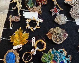 BROOCHES
