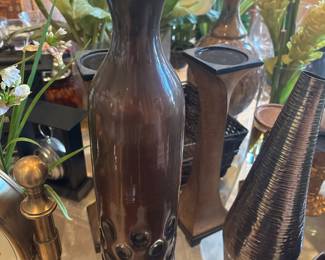 Lot of Assorted Designer Decor, Stemware, faux flowers and plants, dishes, platters, baskets, boxes, vases, clocks urns, bowls etc.-$400