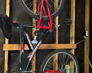Mongoose MGX Prowler fullsuspension mountain bike