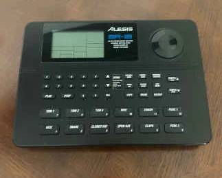 Alesis SR16 Drum Machine