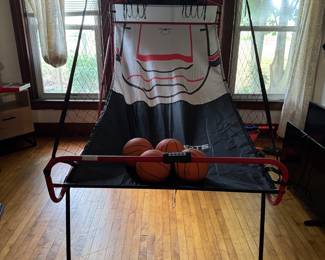 Super Fun 2-Player Arcade Basketball Game
