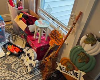 Halloween & Christmas Decor