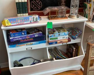 White bookshelf with 4 shelves 16” x 31” x 14” $120 + tax