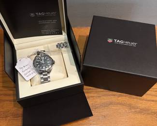 J22 - $800. Tag Heuer Formula 1. Calibre 5. WAZ2113. Excellent Condition.