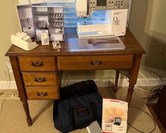 C30 - $1250. Bernina Aurora 440 QE Quilting Edition. Feet Included - Two Sole Walking Foot with Seam Guide, BSR Bernina Stitch Regulator, 31, 39, 3A, 12, 4, 37, 5, 10, 23, 20, 38, 57, 61. Very Lightly Used! Photos of hours included.