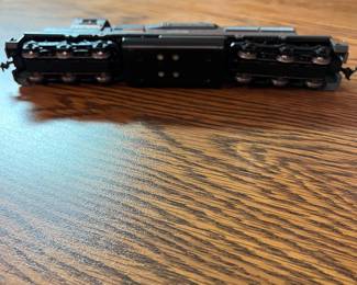 G8 - $45. HO Scale L&N 8104 Family Line System Locomotive