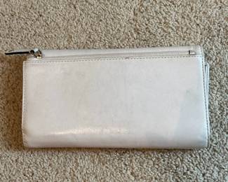 B29 - $30. Vintage Cream Leather Coach Madison Wallet .
