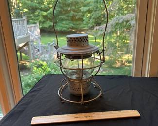 A44 - $50. L&N RR Handlan Globe Lantern with clear globe. Excellent Condition!