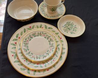 A1 - $1050. Lenox Holiday SERVICE FOR 18 + Serving Pieces! 158 Pieces included. All in excellent condition.