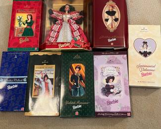 C7 - $60. Vintage Holiday Special Edition and Avon Exclusive Set of 8.