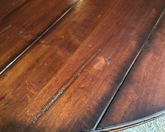 K24 - $500. Hickory White Table & 6 Chairs from Fairfield Chair Company. Table is 54" round x 29.5" tall. Table has minor imperfections / scratches but very sturdy! Chairs are all clean and sturdy.